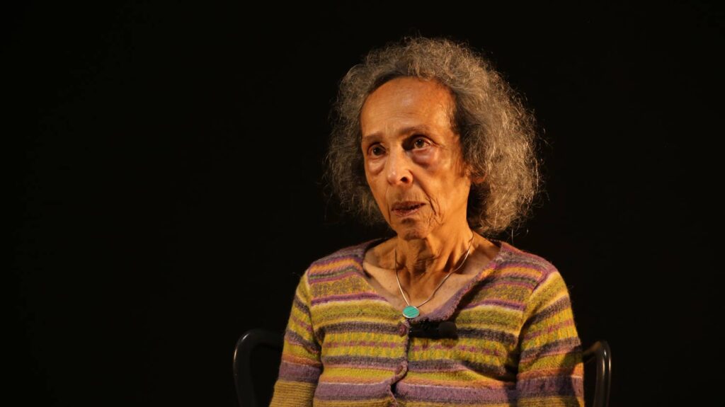 retrato biography gladys macias